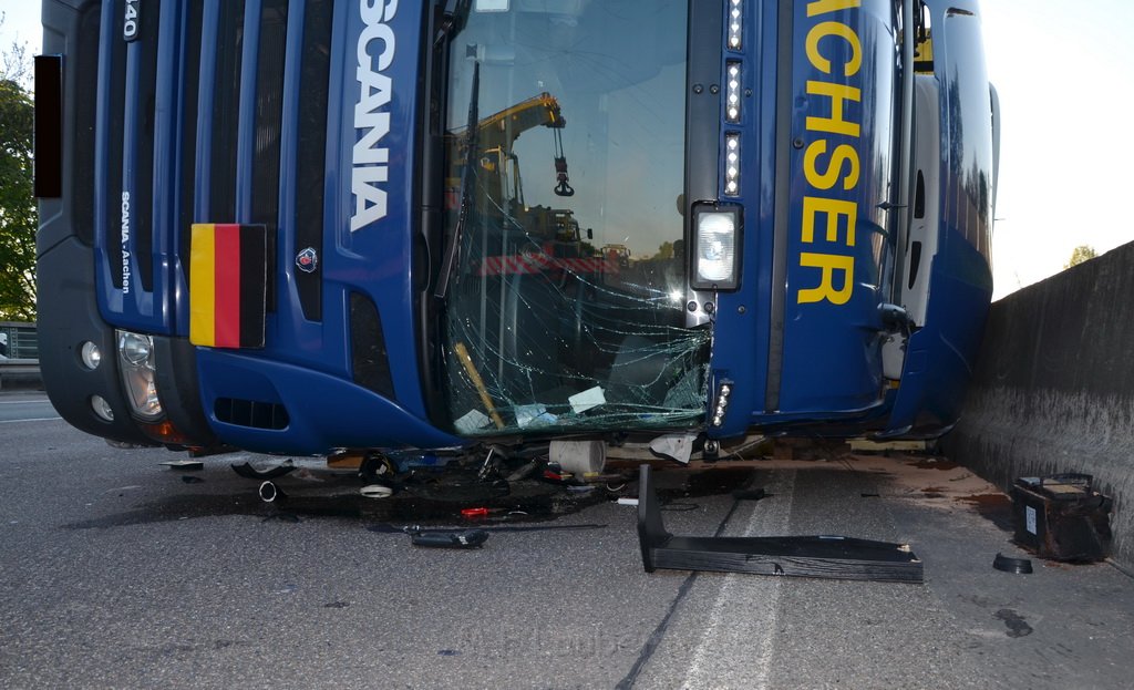 VU LKW umgestuerzt A 3 Rich Oberhausen Hoehe AS Koeln Koenigsforst P098.JPG - Miklos Laubert